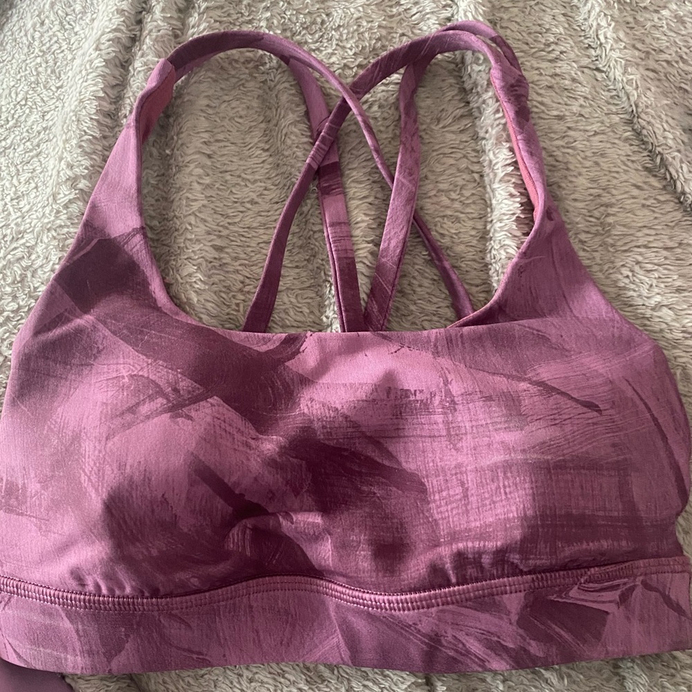 Never worn lululemon sports bra